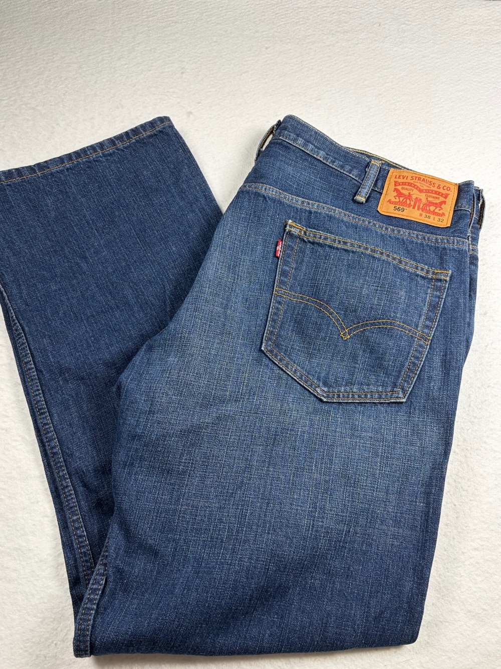 Levi's 569 M Medium Blue Loose Straight‎ Jeans  Leather Patch original hem.